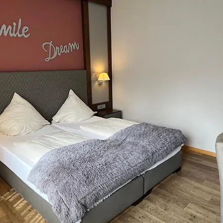 Zum Waldnaabtal Hotel 3*